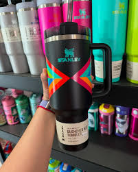 Stanley Quencher H2.O – Hyper Geometry