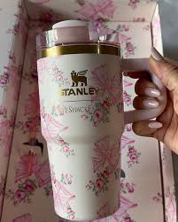 20oz Floral Tumbler – Bloom with Every Sip!